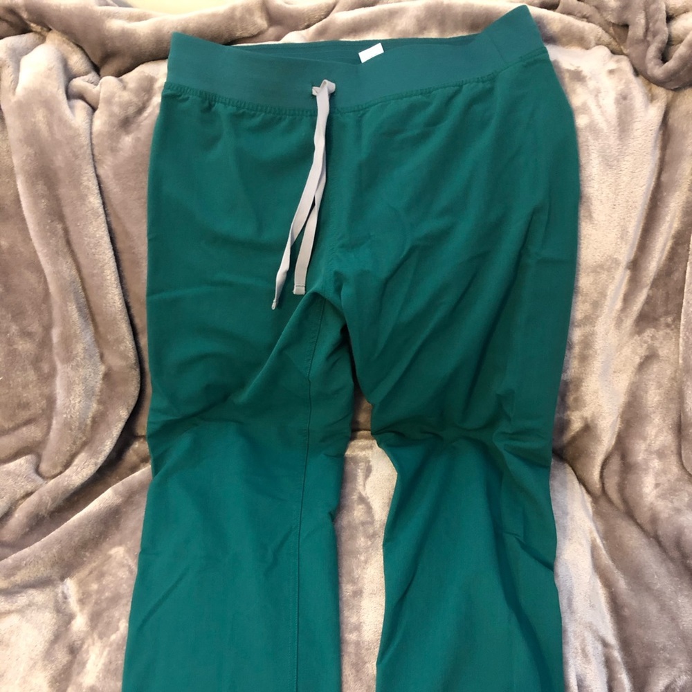 Figs hunter green Livingston scrub pants